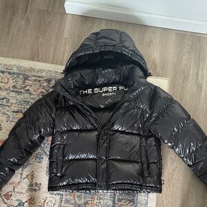 Aritzia The Super Puff Women's Shiny Black Puffer Jacket